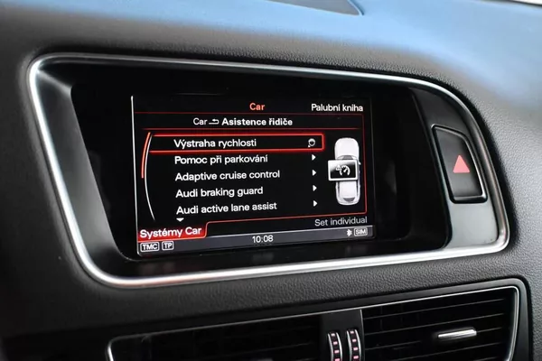 Audi SQ5 3.0 230 KW QUATTRO Bi-Xenon Ka - foto 19