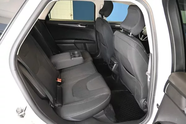 Ford Mondeo 2.0 140 KW LED SONY TITANIUM 8 - foto 10