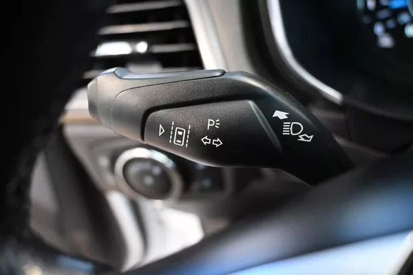 Ford Mondeo 2.0 140 KW LED SONY TITANIUM 8 - foto 20