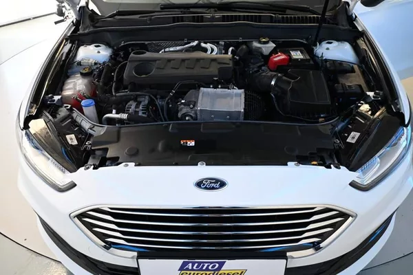 Ford Mondeo 2.0 140 KW LED SONY TITANIUM 8 - foto 30