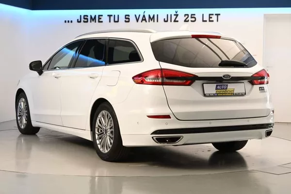 Ford Mondeo 2.0 140 KW LED SONY TITANIUM 8 - foto 7