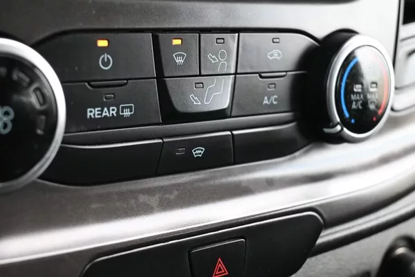 Ford Transit Custom 2.0 320 L2H1 9 Míst klima ACC - foto 15