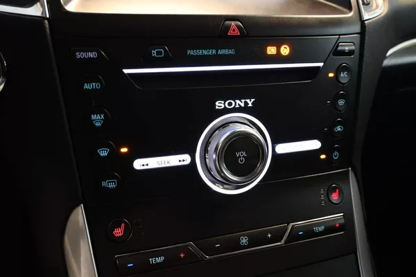 Ford S-MAX 2.0 140 KW LED ACC SONY Tažné - foto 22