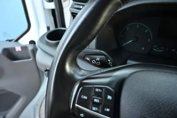 Ford Transit 2.0 350 L3H2 96KW Klima Kamera - foto 9