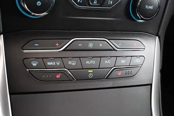Ford S-MAX 2.0 7 Míst LED Tažné TITANIUM - foto 20