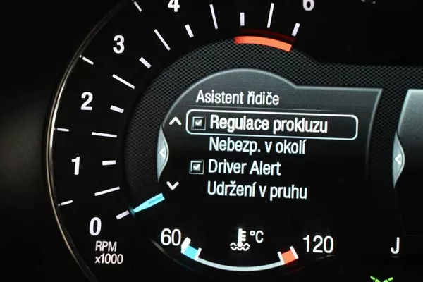 Ford S-MAX 2.0 7 Míst LED Tažné TITANIUM - foto 27