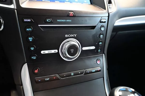 Ford S-MAX 2.0 LED ACC SONY Tažné Webasto - foto 19