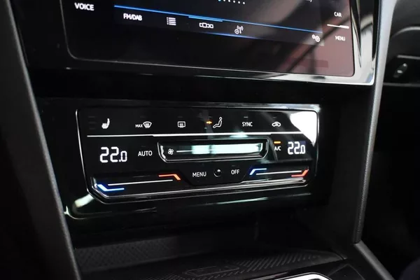 Volkswagen Passat 2.0 LED DSG ACC VIRTUAL Kamera - foto 20