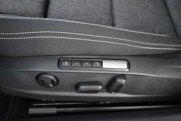 Volkswagen Passat 2.0 LED DSG ACC VIRTUAL Kamera - foto 23