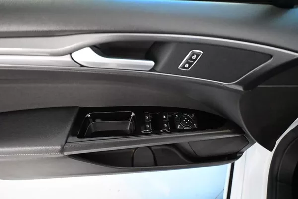 Ford Mondeo 2.0 LED SONY Kamera Tažné 8AT - foto 15