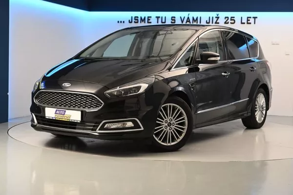 Ford S-MAX 2.0 VIGNALE LED ACC Tažné Masá