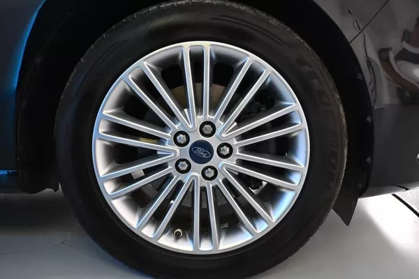 Ford S-MAX 2.0 VIGNALE LED ACC Tažné Masá - foto 37