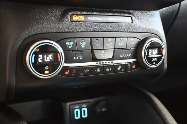 Ford Kuga 2.5 LED ACC VIRTUAL Tažné Kame - foto 26