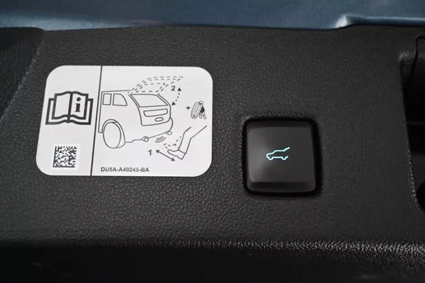 Ford Kuga 2.5 LED ACC VIRTUAL Tažné Kame - foto 31
