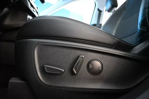 Ford Kuga 2.5 LED ACC VIRTUAL Tažné Kame - foto 36