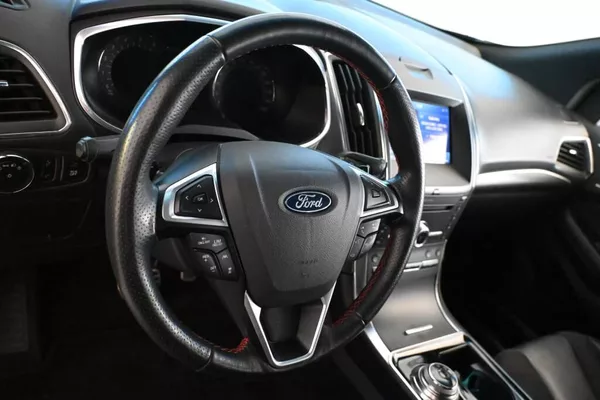 Ford Edge 2.0 ST-LINE 4x4 175KW LED ACC - foto 13