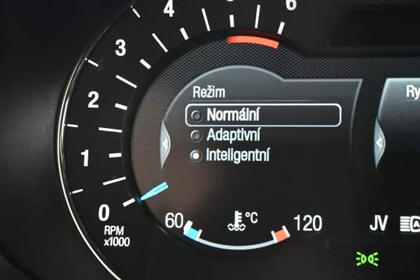 Ford Edge 2.0 ST-LINE 4x4 175KW LED ACC - foto 27