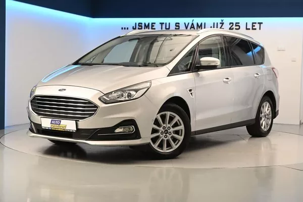 Ford S-MAX 2.5 140 KW FHEV Tažné Kamera D