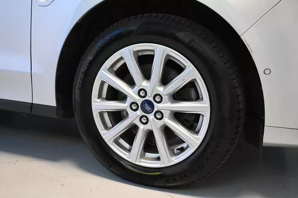 Ford S-MAX 2.5 140 KW FHEV Tažné Kamera D - foto 29
