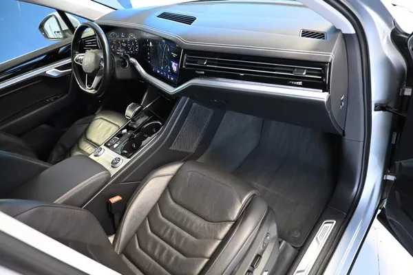 Volkswagen Touareg 3.0 4Motion LED ACC Vzduch Taž - foto 10