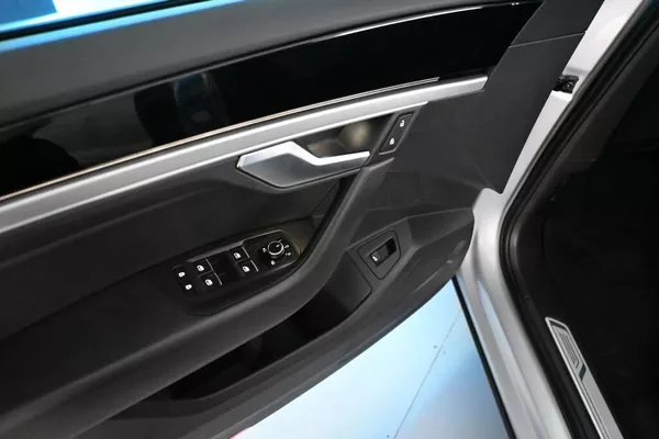 Volkswagen Touareg 3.0 4Motion LED ACC Vzduch Taž - foto 14