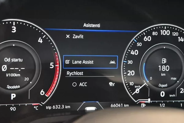 Volkswagen Touareg 3.0 4Motion LED ACC Vzduch Taž - foto 27