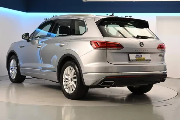 Volkswagen Touareg 3.0 4Motion LED ACC Vzduch Taž - foto 7
