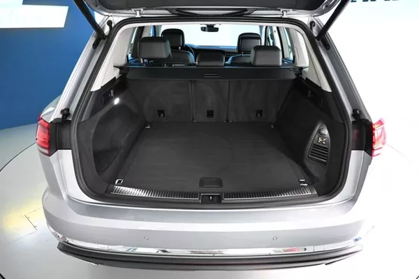 Volkswagen Touareg 3.0 4Motion LED ACC Vzduch Taž - foto 8