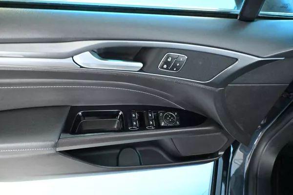 Ford Mondeo 2.0 140 KW LED SONY ACC 8AT EC - foto 16