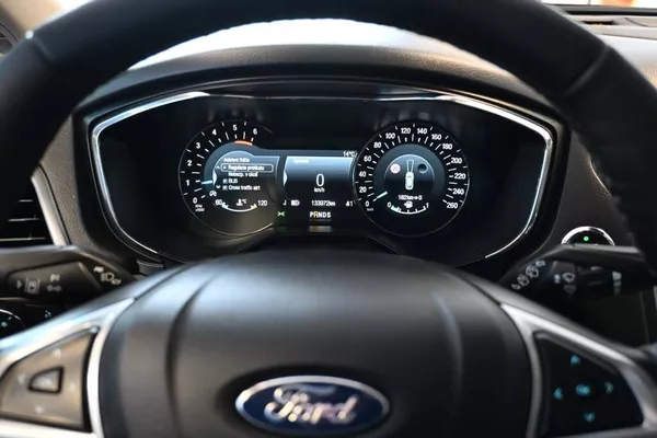 Ford Mondeo 2.0 140 KW LED SONY ACC 8AT EC - foto 30