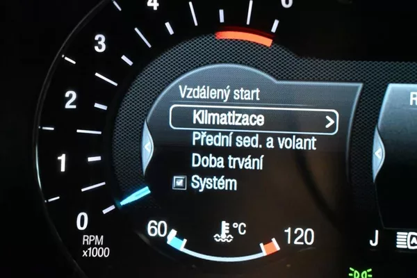 Ford Mondeo 2.0 140 KW LED SONY ACC 8AT EC - foto 31