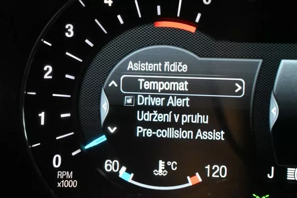Ford Mondeo 2.0 140 KW LED SONY ACC 8AT EC - foto 33