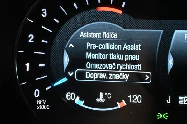 Ford Mondeo 2.0 140 KW LED SONY ACC 8AT EC - foto 34