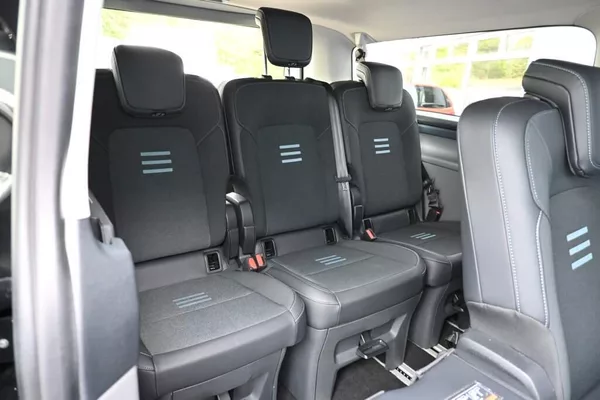 Ford Tourneo Custom 2.0 320 L2H1 8 Míst ACTIVE Taž - foto 6