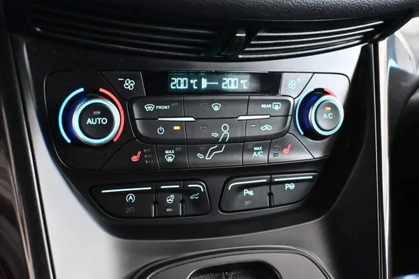 Ford Kuga 2.0 ST-LINE 4x4 Bi-Xenon Kamer - foto 18