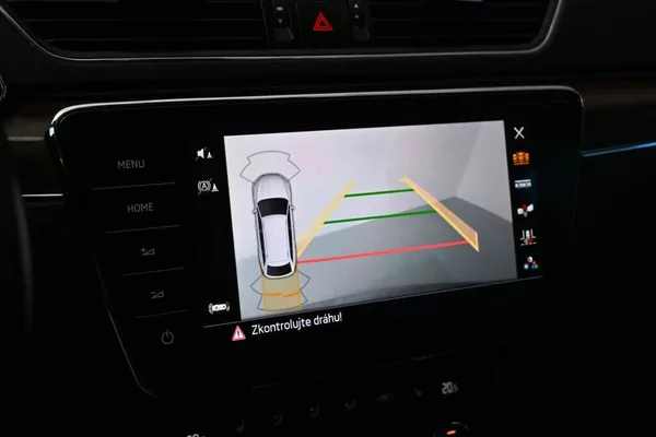 Škoda Superb 2.0 DSG 4x4 SCOUT Matrix LED T - foto 21