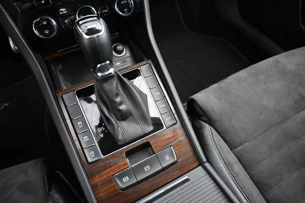 Škoda Superb 2.0 DSG 4x4 SCOUT Matrix LED T - foto 23