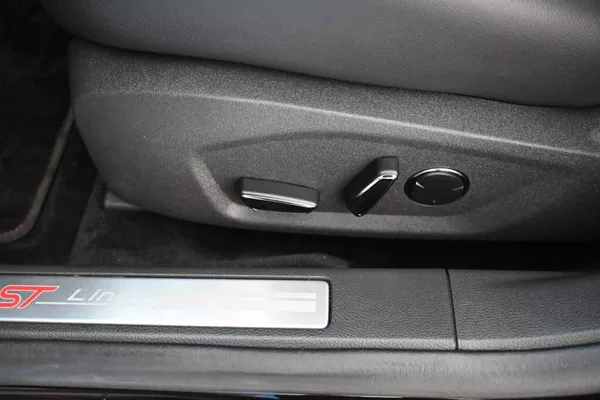 Ford Mondeo 2.0 ST-LINE LED ACC SONY ECOBL - foto 32