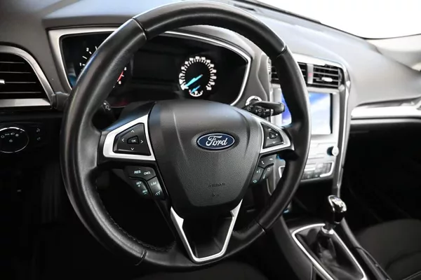 Ford Mondeo 2.0 LED Kamera ECOBLUE BUSINES - foto 13