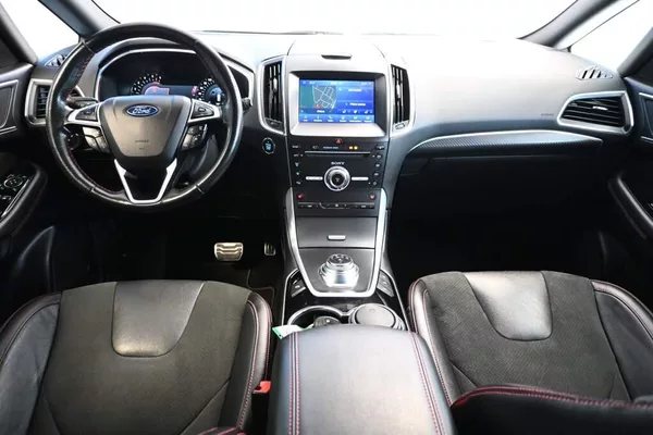 Ford S-MAX 2.0 ST-LINE 7 Míst LED ACC Web - foto 12