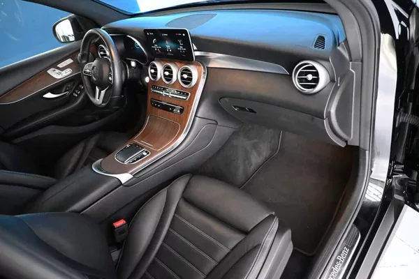 Mercedes-Benz GLC 2.0 300 E 4MATIC 9G-TRONIC LED - foto 10