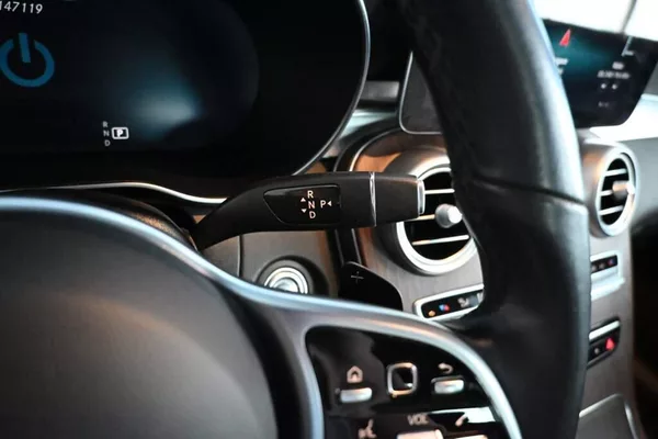 Mercedes-Benz GLC 2.0 300 E 4MATIC 9G-TRONIC LED - foto 13