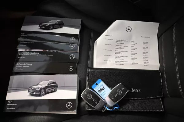 Mercedes-Benz GLC 2.0 300 E 4MATIC 9G-TRONIC LED - foto 42