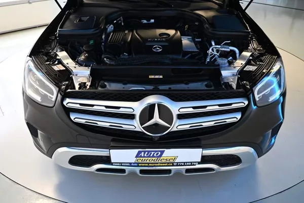 Mercedes-Benz GLC 2.0 300 E 4MATIC 9G-TRONIC LED - foto 44