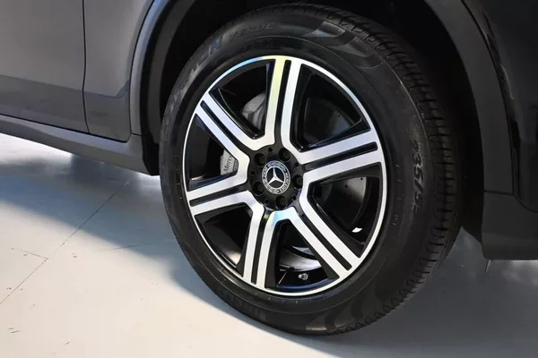 Mercedes-Benz GLC 2.0 300 E 4MATIC 9G-TRONIC LED - foto 45
