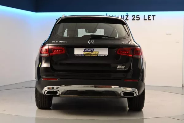 Mercedes-Benz GLC 2.0 300 E 4MATIC 9G-TRONIC LED - foto 6