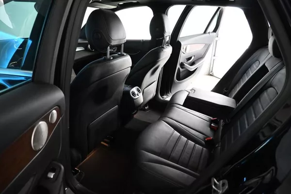 Mercedes-Benz GLC 2.0 300 E 4MATIC 9G-TRONIC LED - foto 9