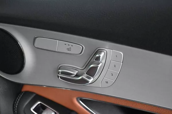 Mercedes-Benz GLC 2.0 4Matic 9G-TRONIC AMG Line - foto 27
