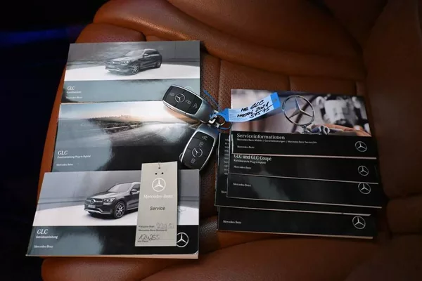 Mercedes-Benz GLC 2.0 4Matic 9G-TRONIC AMG Line - foto 35