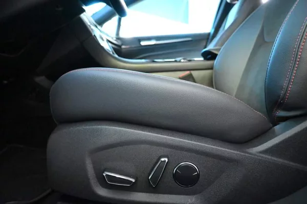 Ford Mondeo 2.0 ST-LINE LED SONY ACC Tažné - foto 28